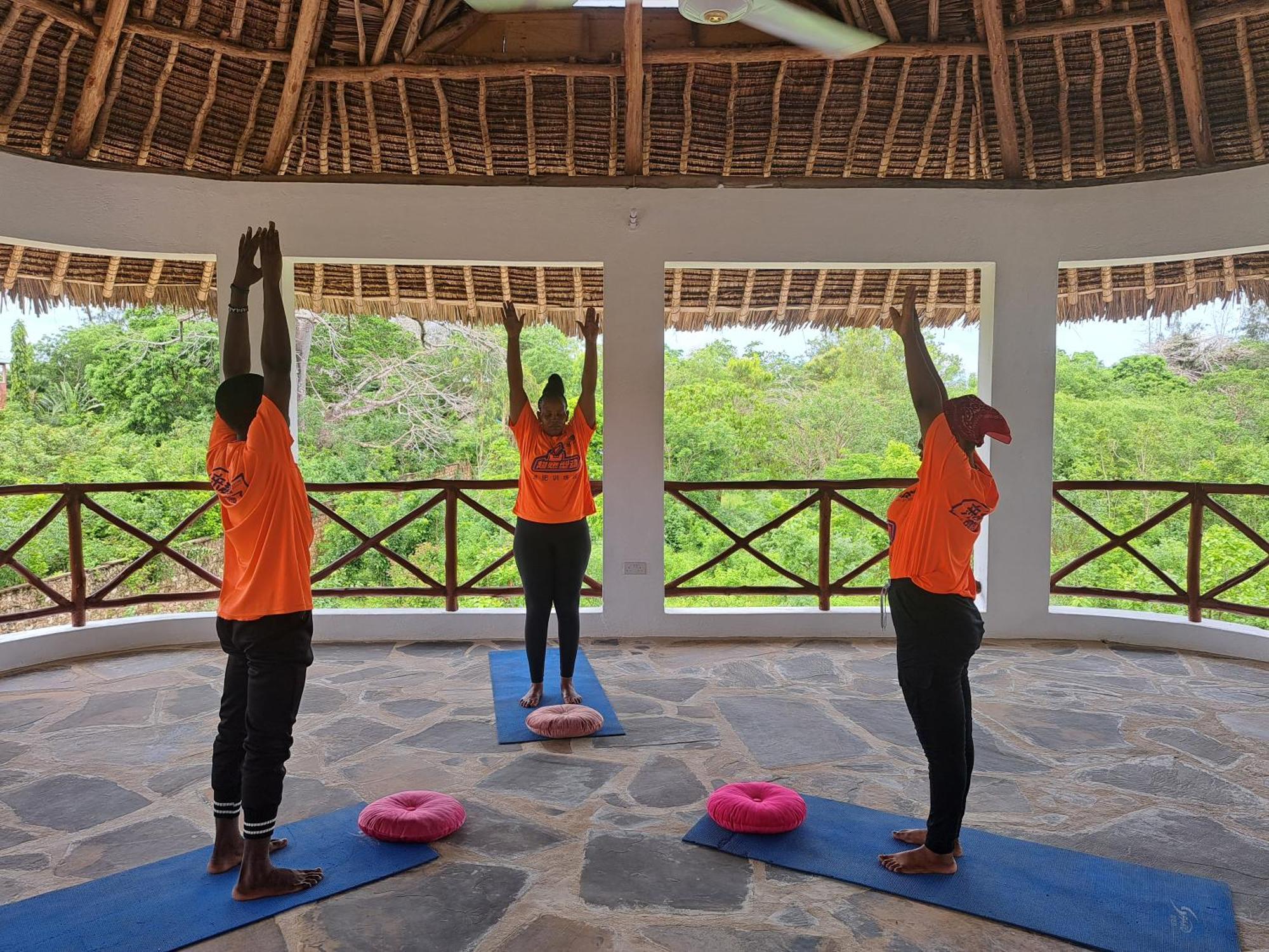 Diani Yoga Barn Acomodação com café da manhã Ukunda Exterior foto