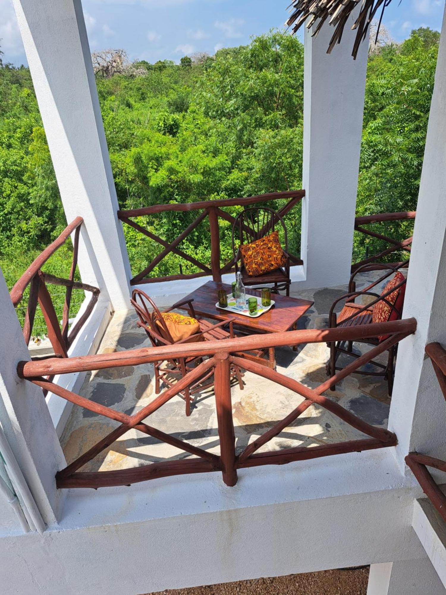 Diani Yoga Barn Acomodação com café da manhã Ukunda Exterior foto