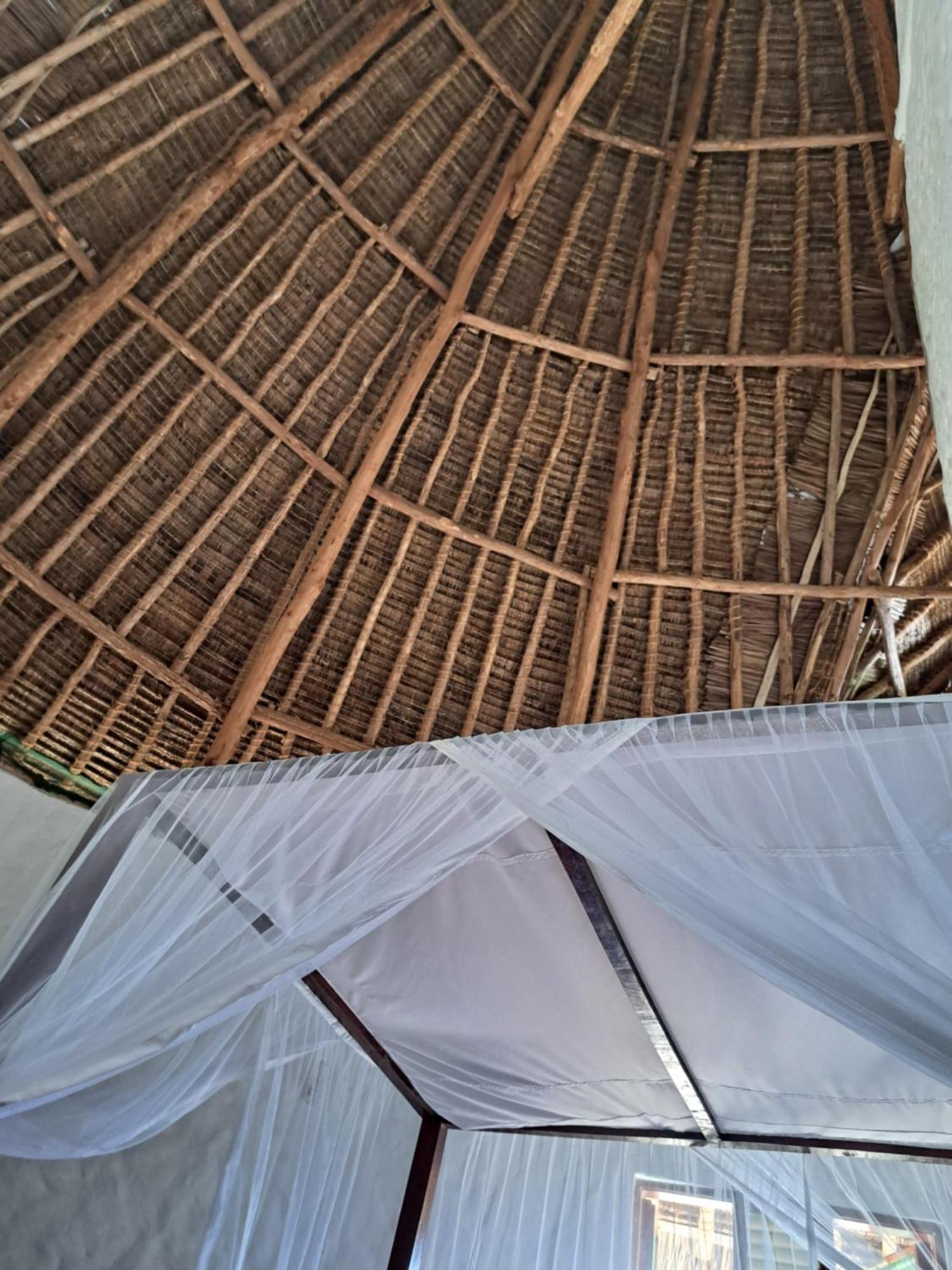 Diani Yoga Barn Acomodação com café da manhã Ukunda Exterior foto