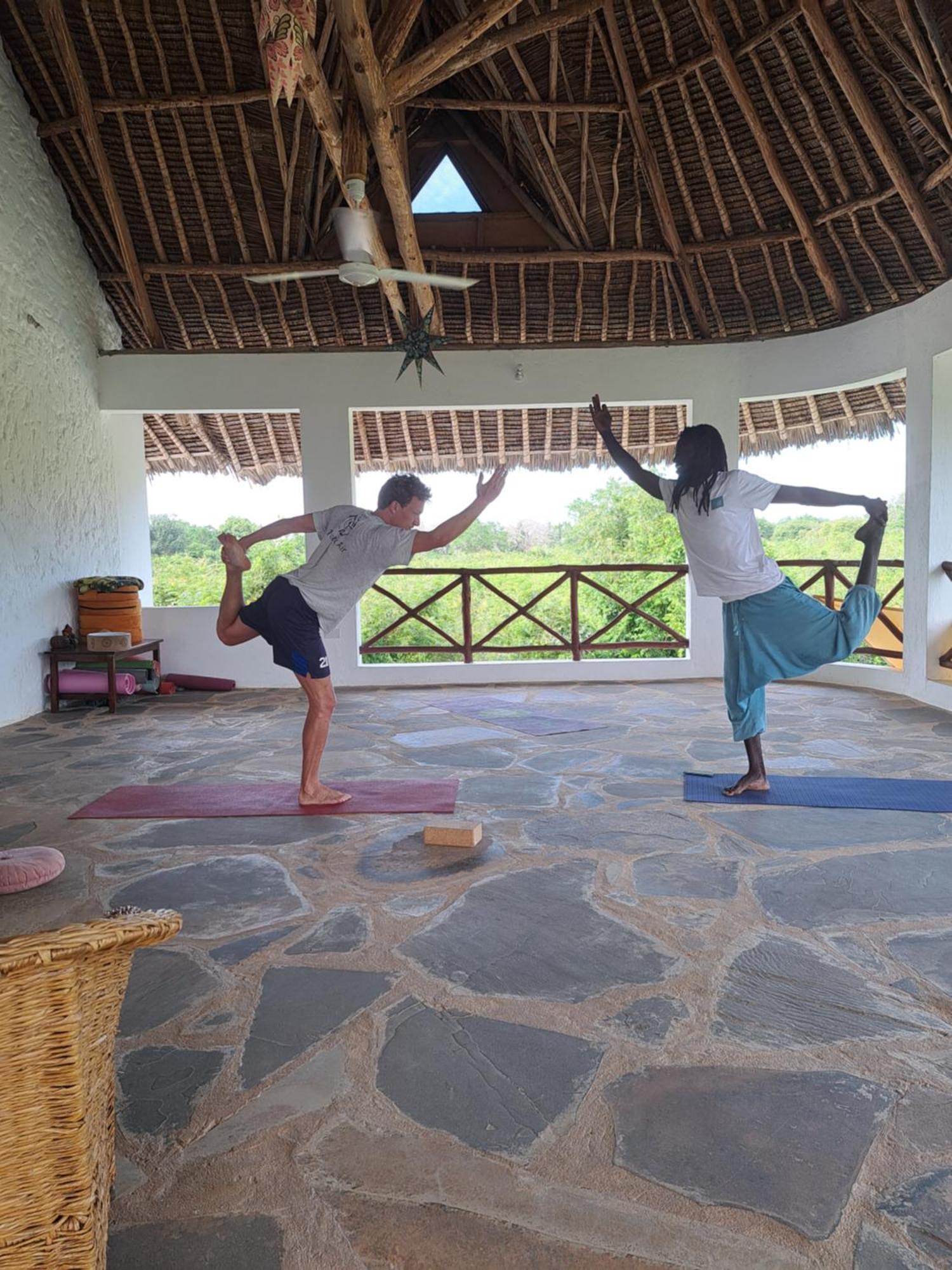 Diani Yoga Barn Acomodação com café da manhã Ukunda Exterior foto