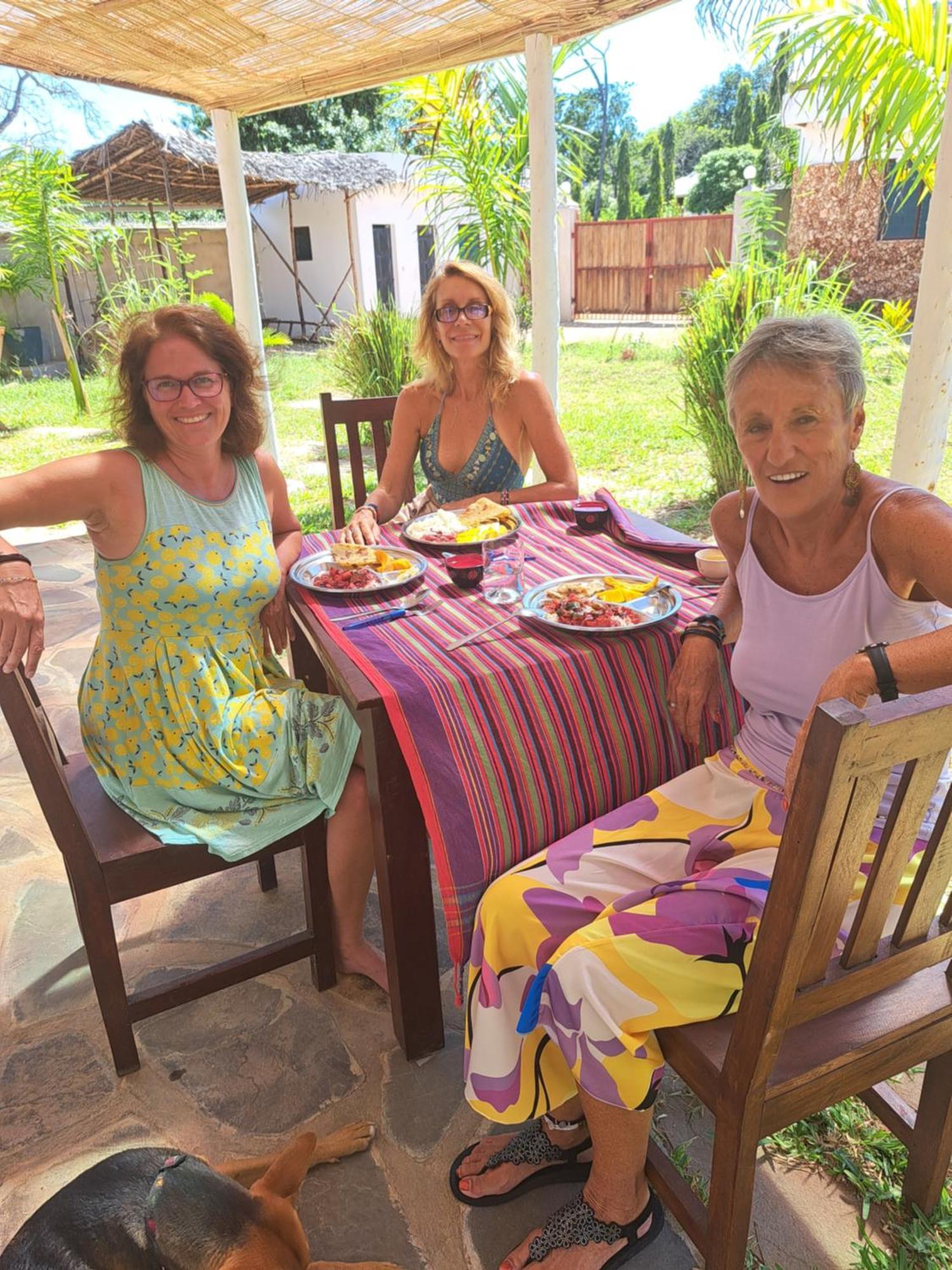 Diani Yoga Barn Acomodação com café da manhã Ukunda Exterior foto